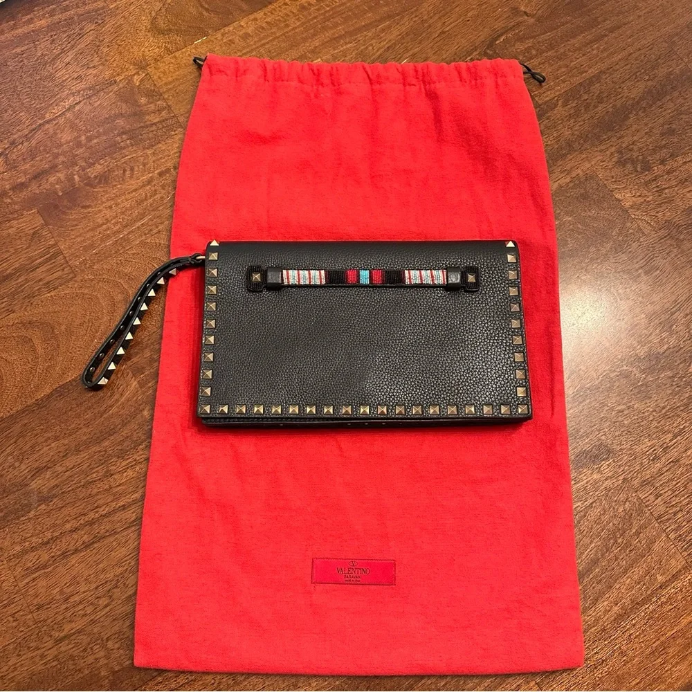 Valentino Garavani Rockstud calfskin leather clutch bag with beaded handle w COA